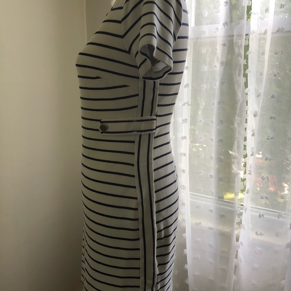 SALE!  Banana Republic Dress - Picture 3 of 6